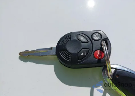 2009 Ford Escape Xlt z USA, uszkodzony, nr VIN 1FMCU93GX9KC97872